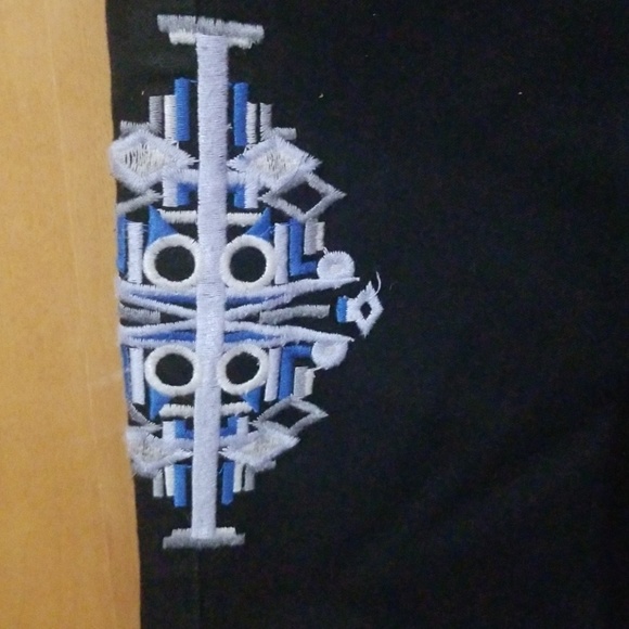 The Skinny Mid Rise Jeans - Picture 2 of 5